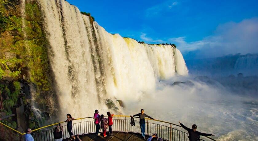Ingressos para as Cataratas do Iguaçu: Explore as 275 Quedas d'Água, com Alturas de até 80 Metros!