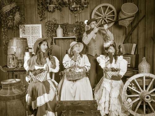 Canela: fotos a moda antiga em um cenário da imigração italiana com figurino incluso!