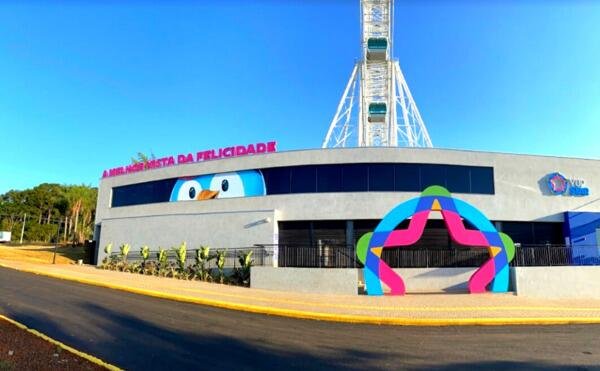 Embarque nessa emoção e encante-se com a incrível vista da maior roda gigante da América Latina!