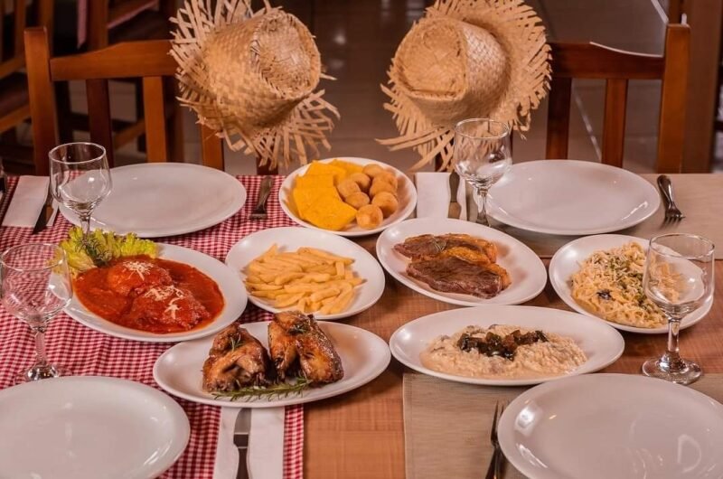 Tour Maria Fumaça: Almoço Italiano, Epopeia e Transporte Incluso para uma Experiência Incrível!!