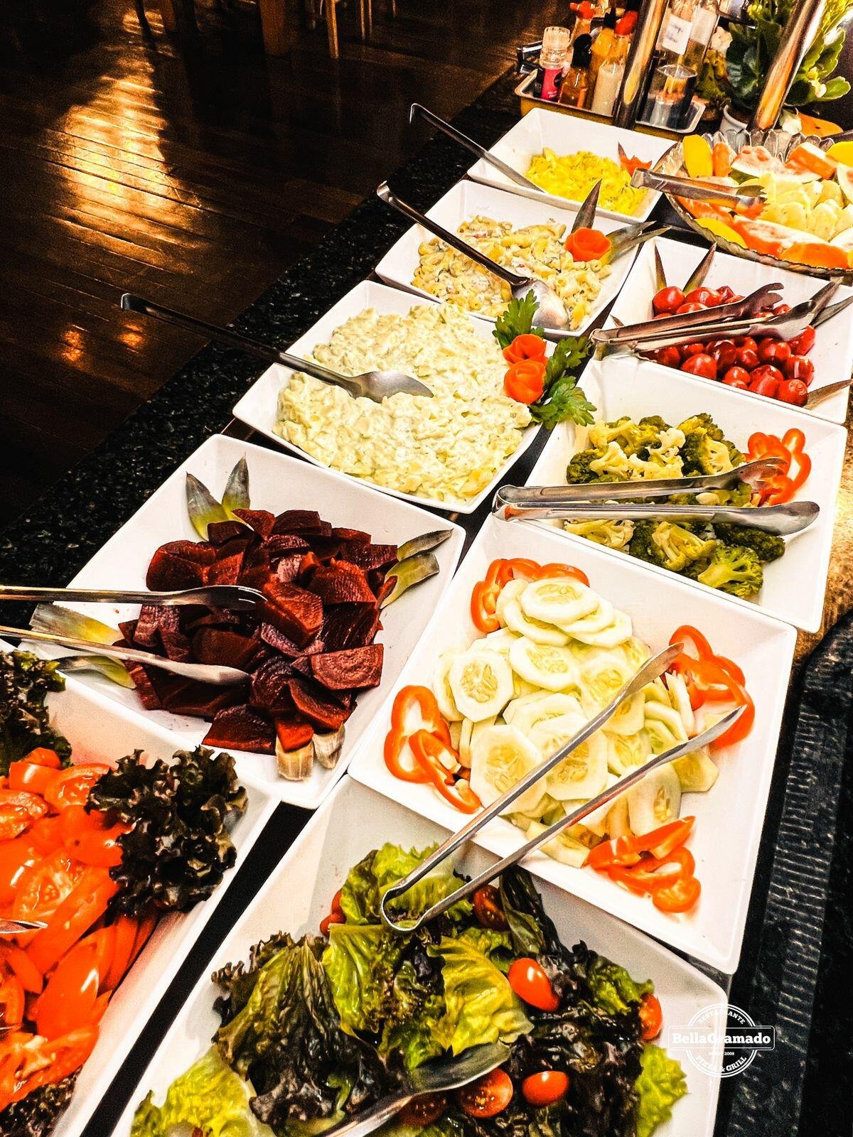 Experimente O MELHOR Buffet LIVRE com Churrasco, Saladas e Sobremesa em Gramado!