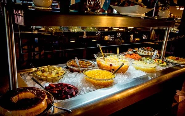Fortin Cataratas - Buffet especializado com opções da gastronomia paraguaia, argentina e brasileira.