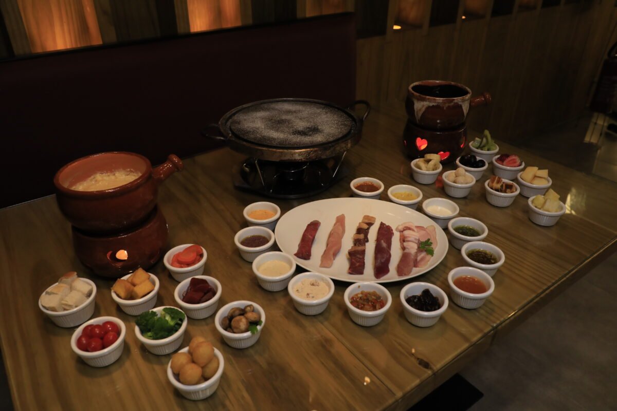 Sequencia de Fondue Tradicional e La Gare! Fondue todo o dia o dia todo! Uma experiência incrível!