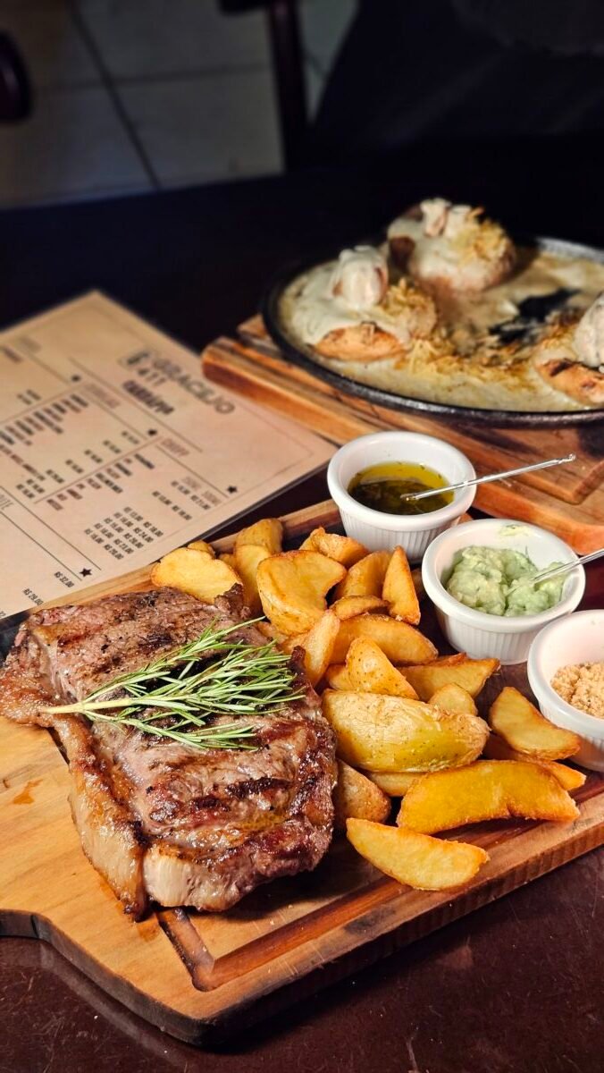 Opções de combo na melhor parrilla do 4° Distrito!