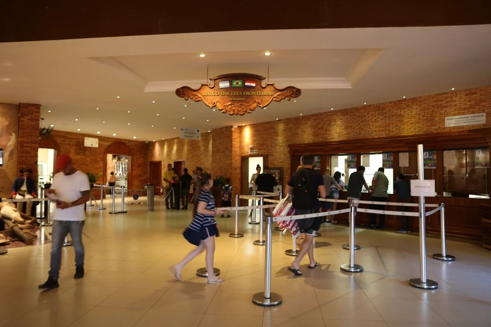 Ingressos para o Marco das Três Fronteiras: Conheça Três Países em um Único Dia!