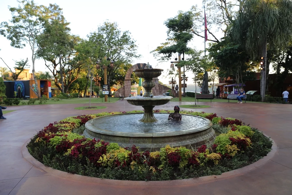 Ingressos para o Marco das Três Fronteiras: Conheça Três Países em um Único Dia!