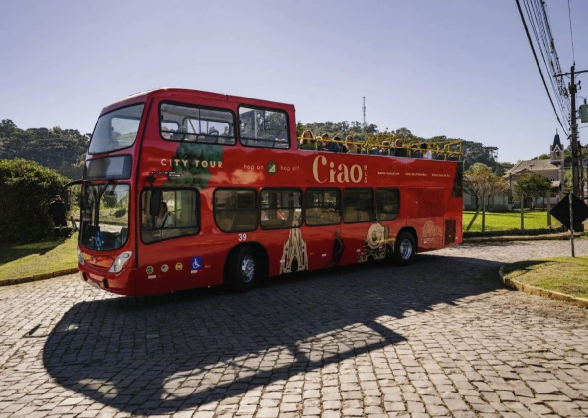 Descubra a Região Mais Prestigiada do RS a Bordo do Ciao Bus: City Tour Panorâmico em Bento Gonçalves e Vale dos Vinhedos!