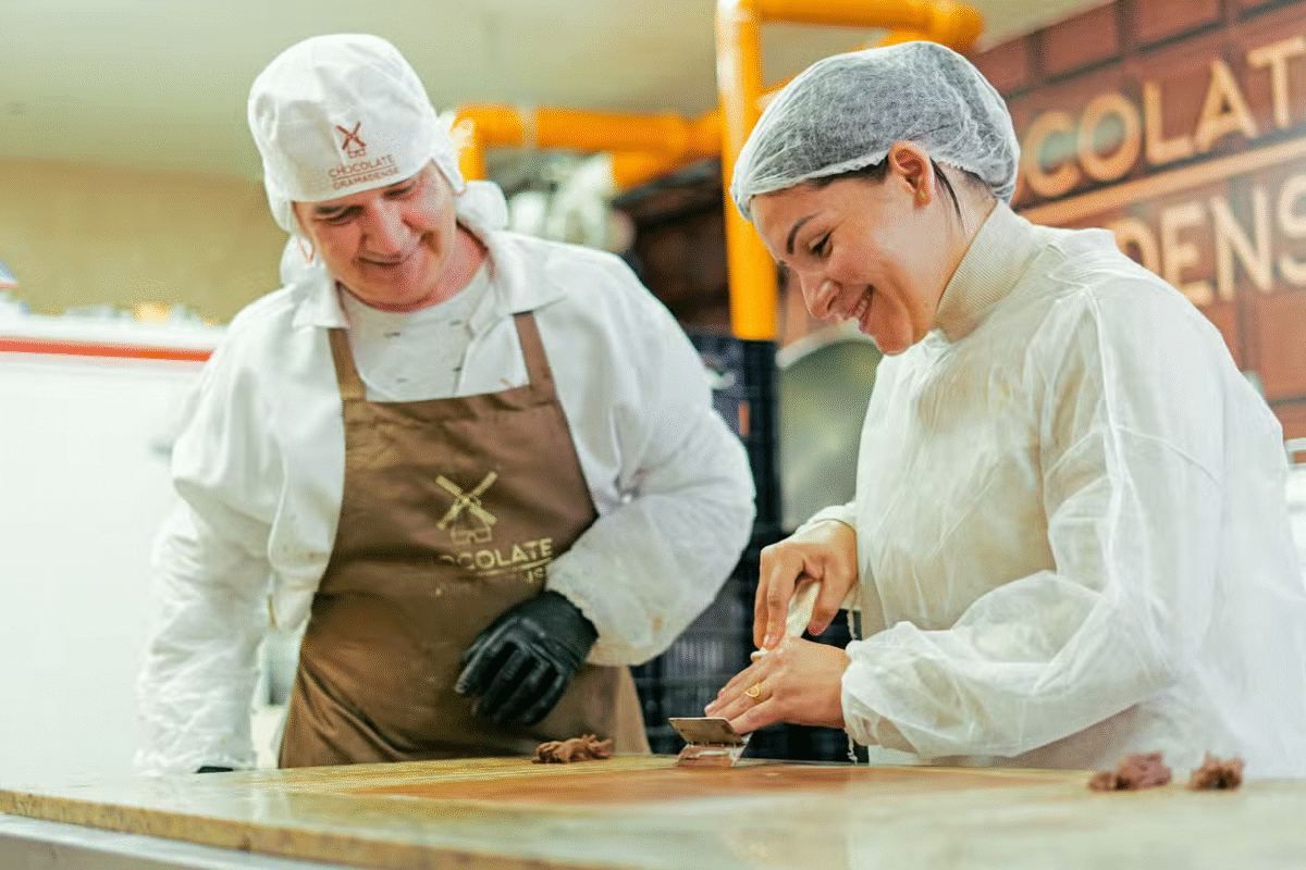 Chocobus Tour: A Rota Mais Doce de Gramado!