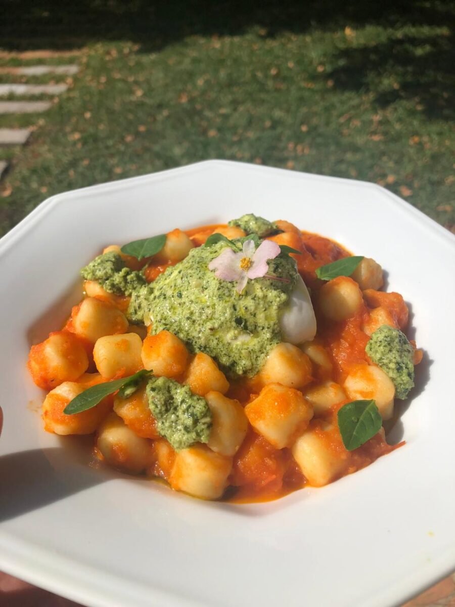 Mamma Oliva: Onde o Almoço Aquece e o Café Abraça!