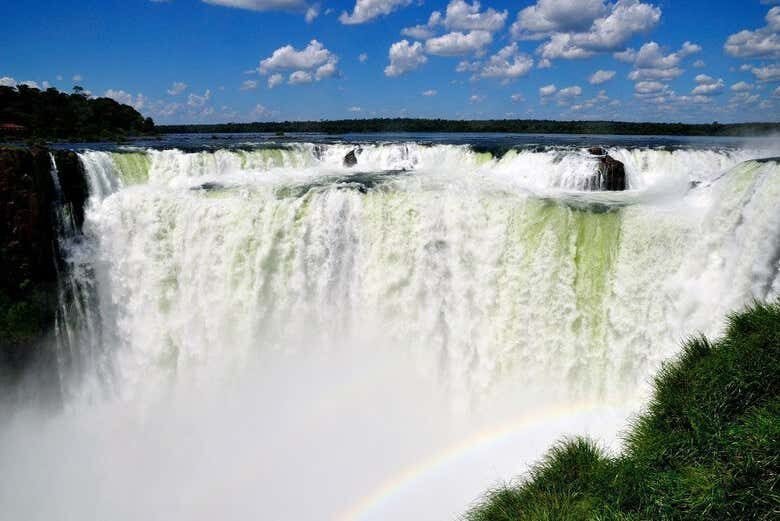 Cataratas do Iguaçu — Lado Argentino: Um espetáculo da natureza saindo de Foz do Iguaçu!