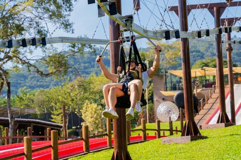 Ingresso para o Parque Spitz Pomer: Diversão e Aventura em Pomerode!