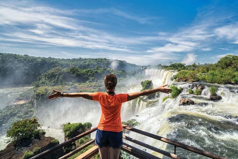 Cataratas do Iguaçu — Lado Argentino: Um espetáculo da natureza saindo de Foz do Iguaçu!