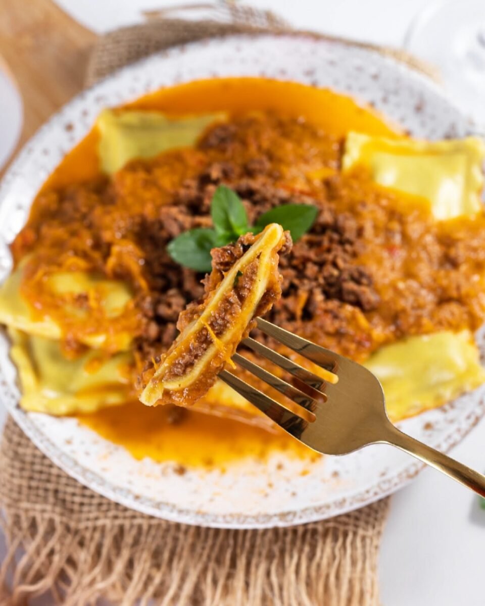 Créditos para levar para casa massas frescas e recheadas feitas artesanalmente!