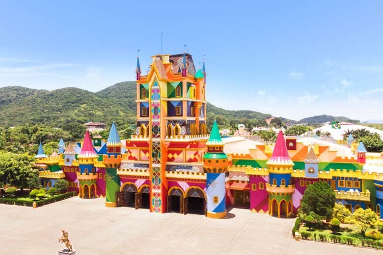 Diversão sem limites no Beto Carrero World com guia exclusivo!