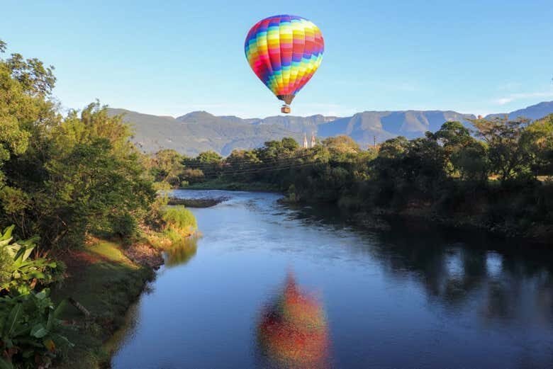 Voo de Balão pelos Cânions de Mampituba ao Amanhecer!
