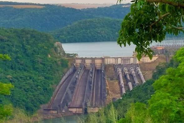 Cânions e Lendas da Usina de Itaúba: Passeio de Barco Inesquecível!