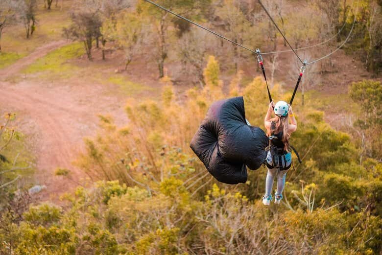 Voe sobre os cânions: Tirolesa em Praia Grande!
