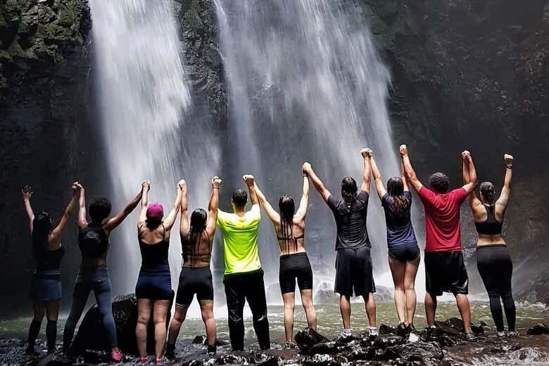 Trilha do Gavião: Aventura e Cachoeira em Três Coroas!