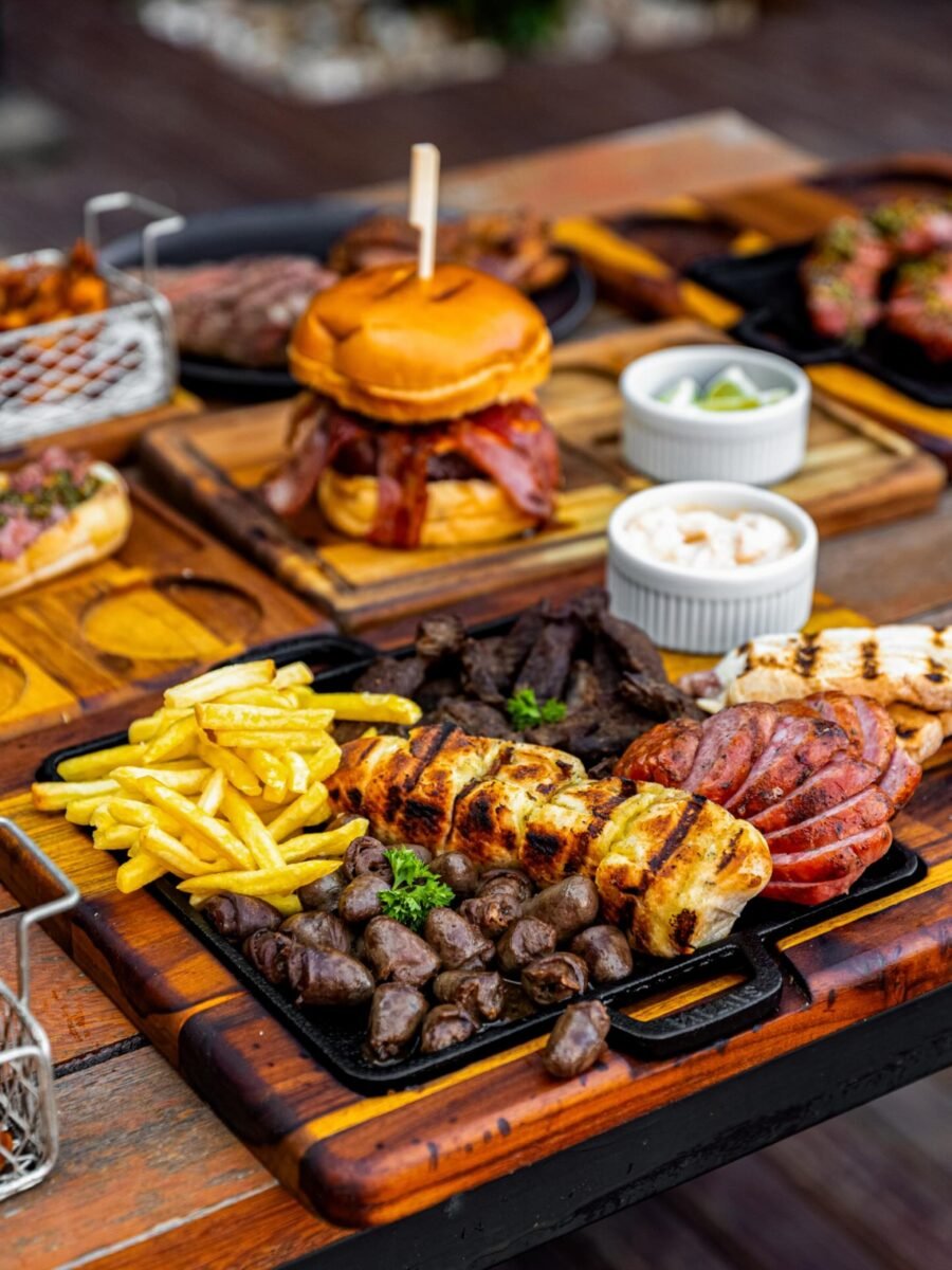 Sabores do Fogo: Cortes Nobres e Burgers Incríveis!