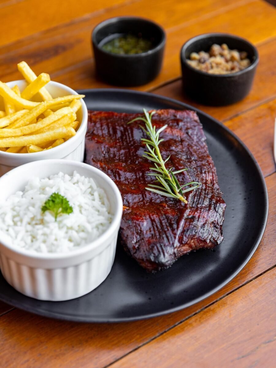 Sabores do Fogo: Cortes Nobres e Burgers Incríveis!